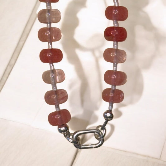 🍓 Peachy Tinted Glass Necklace