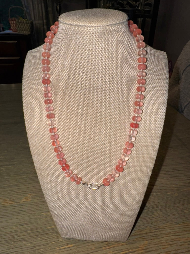 🍓 Peachy Tinted Glass Necklace