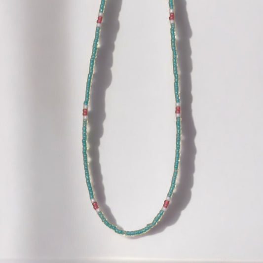 🌊 Seafoam Stripe Beaded Necklace